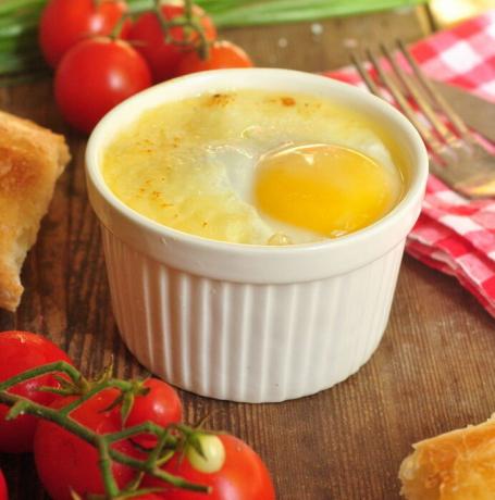 अंडे-Kokot - फ्रेंच की एक पसंदीदा पकवान।