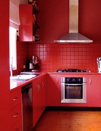 रसोई के इंटीरियर में लाल रंग