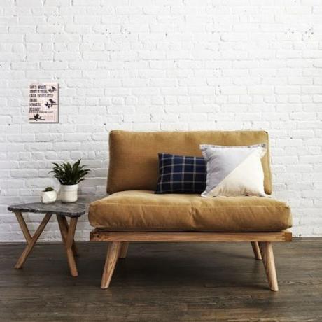 कैसे छोटे रहने वाले कमरे में एक सोफे चुनने के लिए: 5 चालाक विचारों