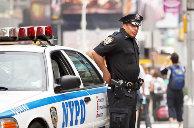 नहीं अमीर और कठोर नहीं: संयुक्त राज्य अमेरिका में पुलिस के बारे में 9 तथ्यों, जो लोकप्रिय छवि को नष्ट