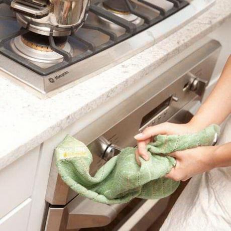 गंदा रसोई तौलिए - सभी गृहिणियों के संकट।