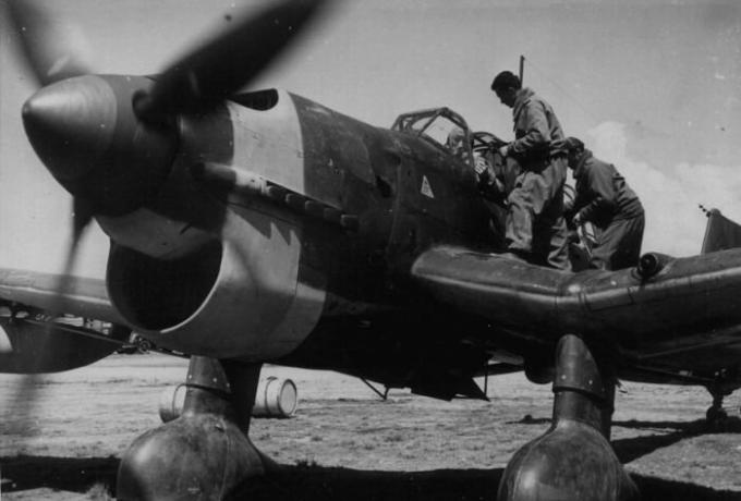 "अटक" आकाश, क्यों Junkers जू 87 त्याग देने योग्य लैंडिंग गियर उड़ान और भयानक गर्जन बम डंप से पहले के दौरान नहीं है में