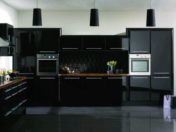 रसोई के इंटीरियर में काला रंग - ठाठ की अपील