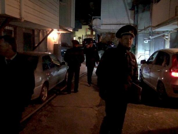 सोची पुलिस एक बार फिर से अल्पाइन स्ट्रीट पर गैरेज पर छापे का आयोजन।