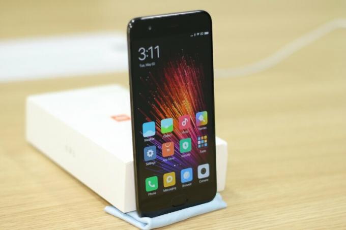 Xiaomi Mi 6 स्मार्टफोन की समीक्षा - एक शक्तिशाली और कार्यात्मक फ्लैगशिप - गियरबेस्ट ब्लॉग रूस