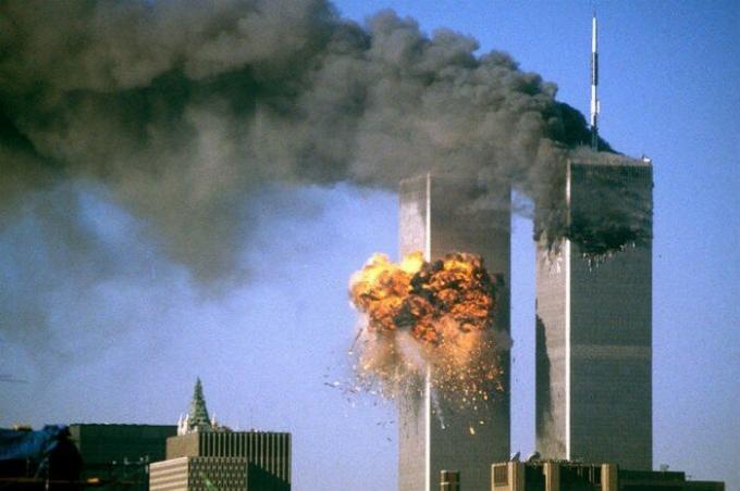 11 सितंबर, 2001 के आतंकवादी हमले के। 