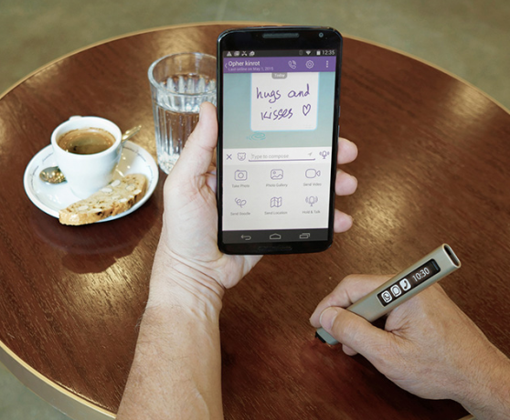 Phree डिजिटल Stulus किसी भी सतह पर लिख सकते हैं के साथ - शब्द और नमूने तुरन्त अपने स्मार्टफोन की स्क्रीन पर दिखाई