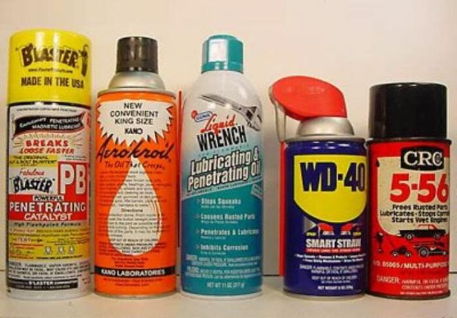 प्रसिद्ध एजेंट WD-40 और उसके अनुरूप। | फोटो: popularmechanics.com।