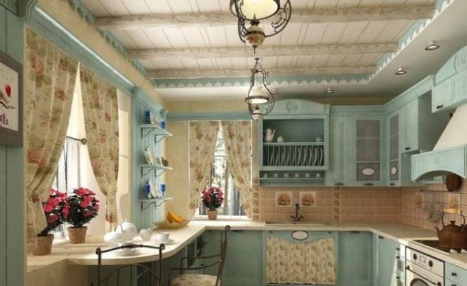 एक लकड़ी के घर में रसोई का इंटीरियर (57 तस्वीरें): अपने हाथों से एक देश के घर के घर के डिजाइन को सजाने के लिए वीडियो निर्देश, कीमत, फोटो