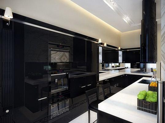 बर्फ-सफेद वर्कटॉप के साथ क्लासिक संयोजन में चमकदार काली रसोई